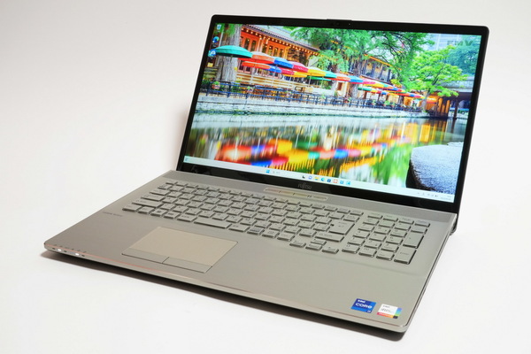 ASCII.jp：迷ったら大画面ノートPCが正解なのだ = 「LIFEBOOK WN1/H1