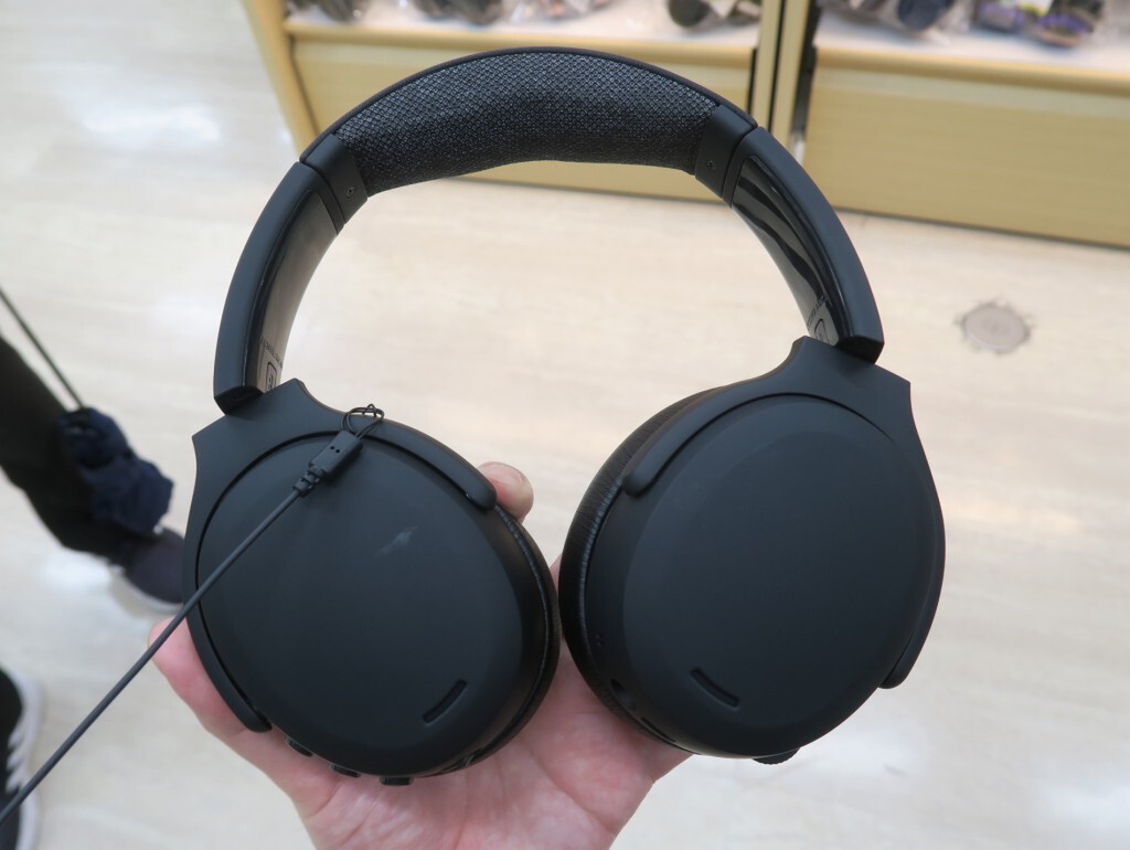 振動付きの超強力重低音が楽しい！ 震えるヘッドホン「Crusher ANC 2