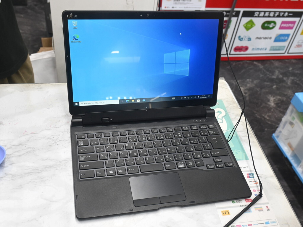 第7世代Core i5搭載のフルHD Windowsタブレットがドック付きで約1万