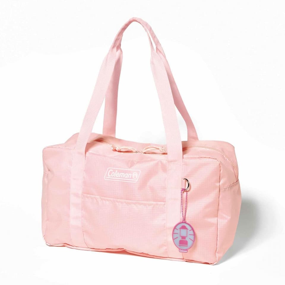 付録は「コールマン」撥水ボストンバッグ＆リフレクターチャーム