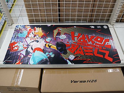 ホロライブEnglish所属「ハコス・ベールズ」のコラボPCケースを実機で