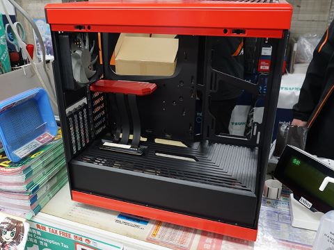 2面パノラマ設計の“映える”PCケース「HYTE Y40」が発売 - AKIBA PC