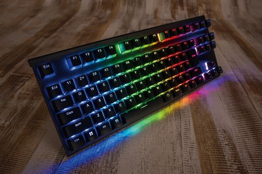 最速入力に比類なきキレのよさ、世界に誇る国産キーボード 東プレ