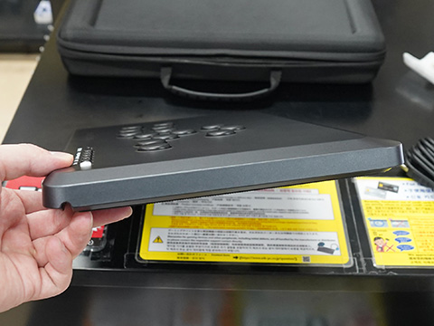 ラピッドトリガー対応のレバーレスアケコン「VARMILO FK2(アミロ 不屈