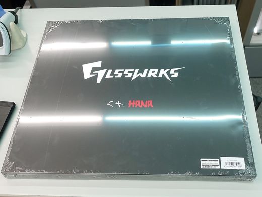 日本製ガラス採用の高級マウスパッド「GLSSWRKS Hana」 - AKIBA PC
