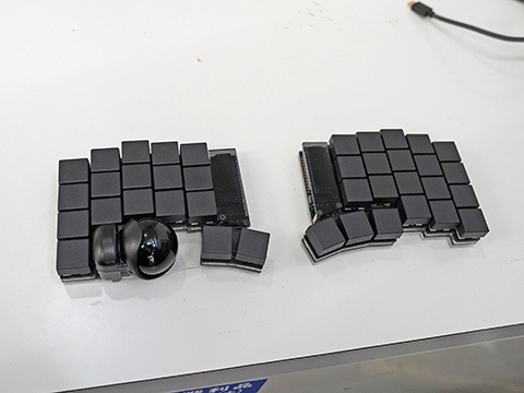 親指トラックボール搭載の左右分離キーボード自作キット「Keyball39