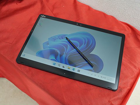 富士通のWindowsタブレット「ARROWS Tab Q739/AE」が12,800円、中古PC