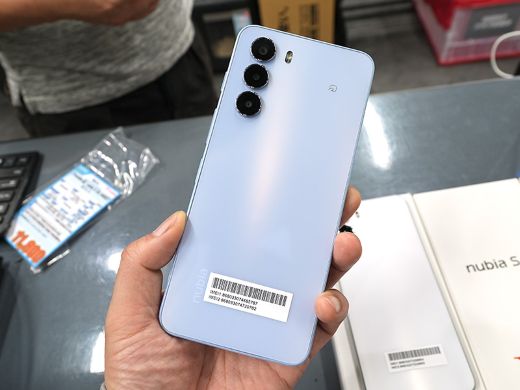 おサイフケータイ対応の5Gスマホが10,800円！未使用品セール - AKIBA