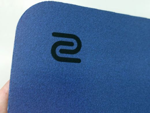 ZOWIEのゲーミングマウスパッド「G-SR-SE II」にブルーの新色 - AKIBA