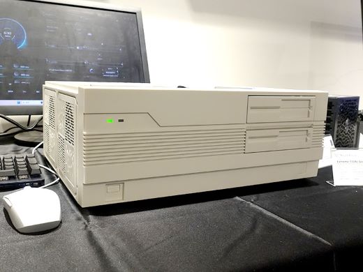 PC-98風ケース”が来年発売、サメ型ゲーミングPC、真っ白なMini-ITX