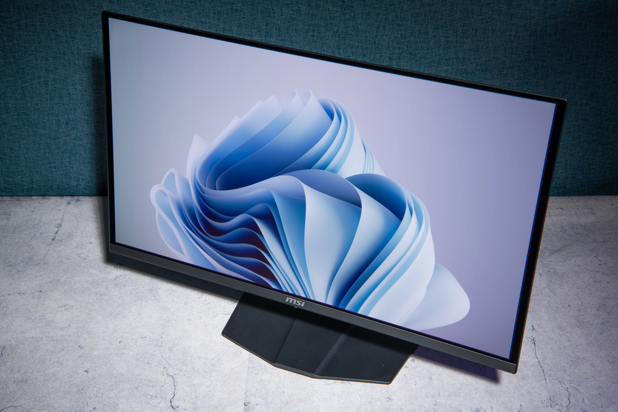 異次元のなめらかさと美しさを体感できる4K/240Hz&QD-OLEDが15万円台