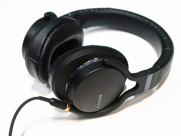 ソニーのヘッドフォン「MDR-1A」に、マットブラックカラーの限定版