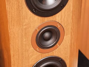 ウイスキー樽使用のパイオニア「ピュアモルトスピーカー」10年ぶりに