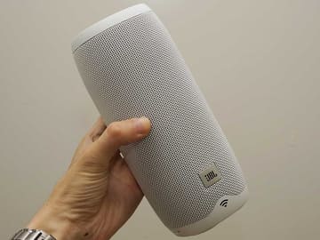 レビュー】スマートスピーカーにJBLサウンドと“ポータブル”の価値。JBL