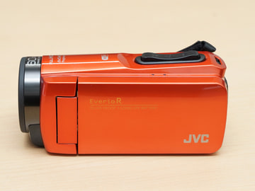 JVC、防水性能を高めたフルHD QUAD PROOFビデオカメラ「Everio R」。約