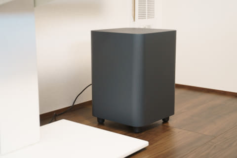 レビュー】「これ最強だろ」無線でバッテリ内蔵リアの究極サウンドバー