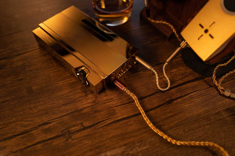 楽彼、「Nutube 6P1」採用の真空管ポータブルアンプ - AV Watch