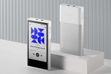 AKカジュアルブランドDAP「ACTIVO P1」専用シリコンケース - AV Watch