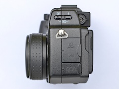 オールドデジカメの凱旋：オリンパスCAMEDIA C-5050 ZOOM（2002年