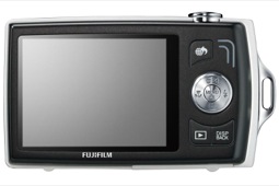 富士フイルム、自分撮り機能ミラー搭載の「FinePix Z110」 - デジカメ