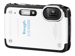 オリンパス、耐水深5mの防水デジカメ「STYLUS TG-625 Tough
