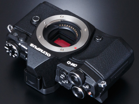 新製品レビュー：OLYMPUS OM-D E-M5 Mark II（外観・機能編