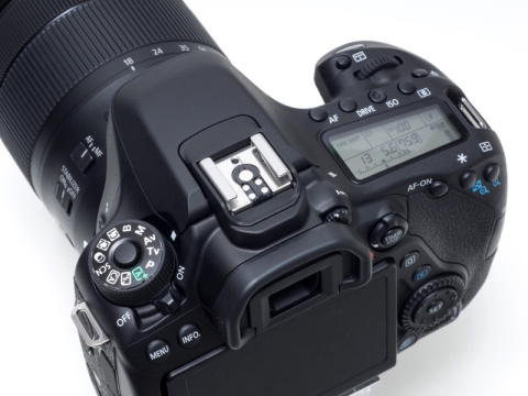 新製品レビュー：キヤノンEOS 80D（外観・機能編） - デジカメ Watch