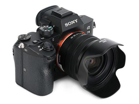 エツミ、ソニー「FE 28-60mm」「E PZ 16-50mm」対応の花型レンズフード