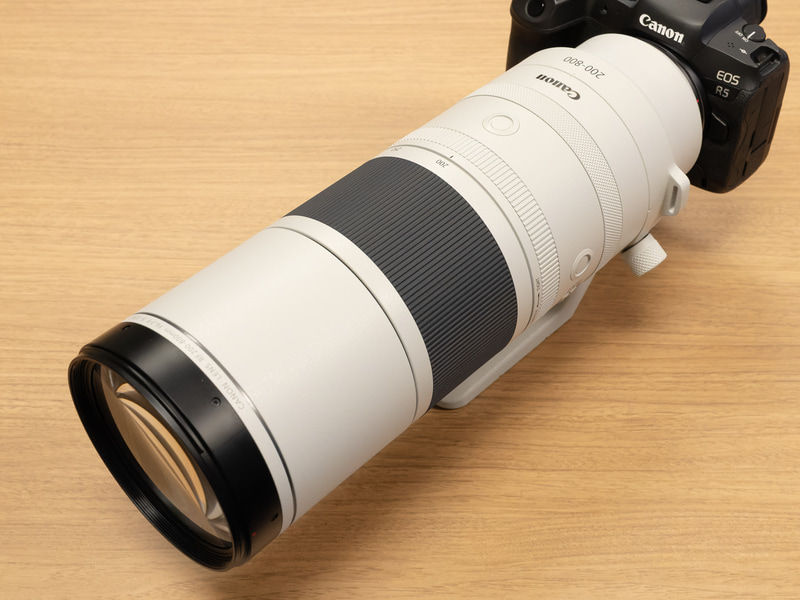 キヤノン、世界初の望遠端800mmズームレンズ「RF200-800mm F6.3-9 IS