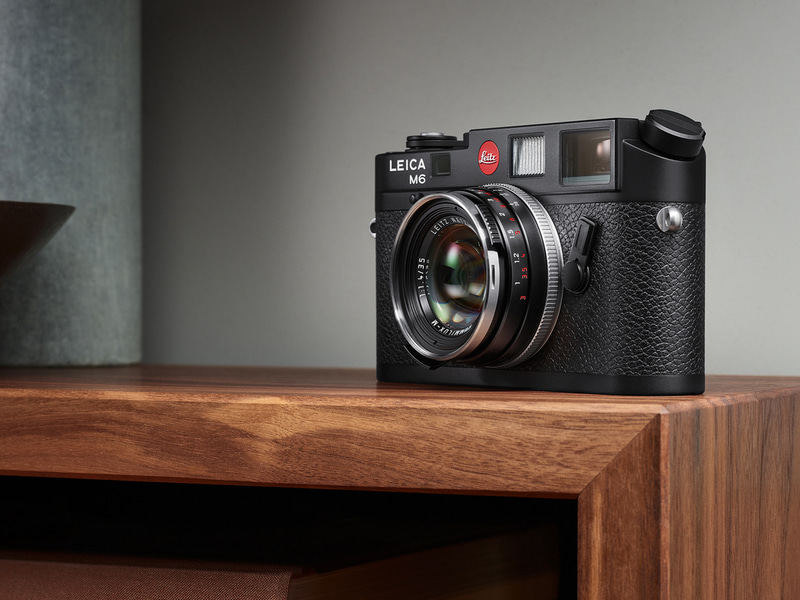 ライカ「ズミルックスM f1.4/35mm 」に、最初期製品がベースの特別限定