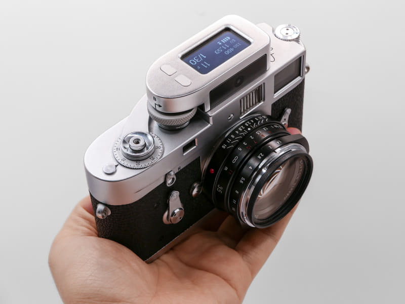 M型ライカのシャッターダイヤルと連動する露出計 - デジカメ Watch