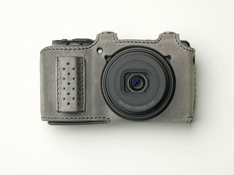 RICOH GR III/IIIx/IV用の本革・デニム製ボディケース - デジカメ Watch