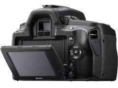 ソニー、エントリー向け一眼レフカメラ「α390」「α290」を海外発表