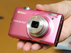 ニコン、“三脚”“手持ち”を判別する「COOLPIX S5100」 - デジカメ Watch