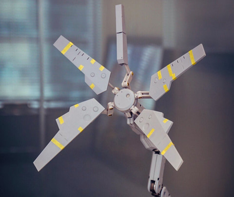 サムの肩でパタパタ動く“アイツ”が立体化!? 「デススト」に登場する