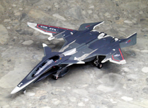 戦闘妖精雪風」1/72スケール マルチマテリアルキットがプラッツから9月