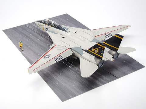 タミヤ、プラモデル「1/48 グラマン F-14A トムキャット 発艦セット