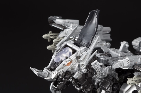 ゾイドワイルド列伝」第8弾！「ゼノレックス・ストームXA」タカラ