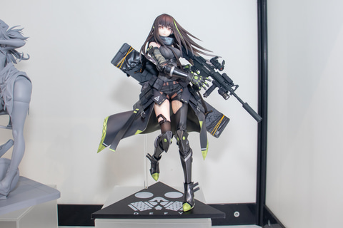 ドルフロ」より「M4A1 MOD3」展示！ ダークな雰囲気と鋭い表情再現