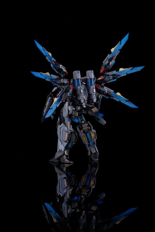 シャッタードグラスユニバース」のメガトロンが立体化。「鉄機巧