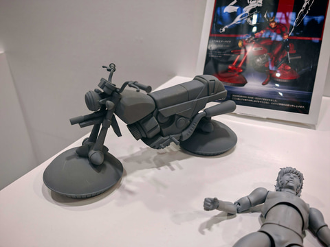 左腕のサイコガンも！ フィギュア「コブラ+エアーバイク」がS14ブース