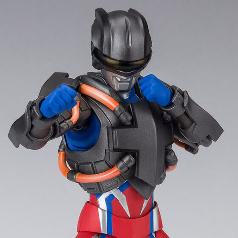 S.H.Figuartsから、ウルトラマンゼロが「テクターギア」を装着した姿が