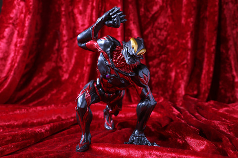 特別企画】「ウルトラマンシリーズ 豪塊 ウルトラマンベリアル」フォト
