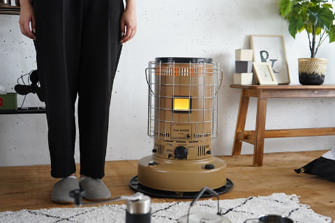 トヨトミ、石油ストーブの「コヨーテブラウン」カラーを抽選販売