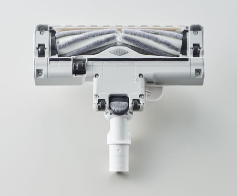 パナソニック、「からまないブラシ」で髪やペットの毛を取れる