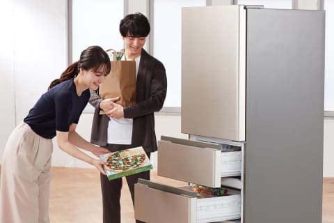 と*よ様 AQUA 3ドア 255 L 冷蔵庫 /冷凍庫 /野菜室 AQR-26 と*よ様