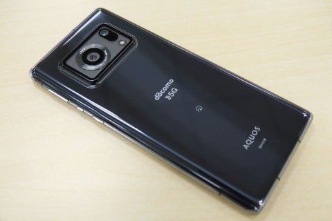 ドコモ「AQUOS R6 SH-51B」でソフト更新、カメラ機能の品質改善など