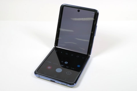 写真で見る「Galaxy Z Flip SCV47」] - ケータイ Watch