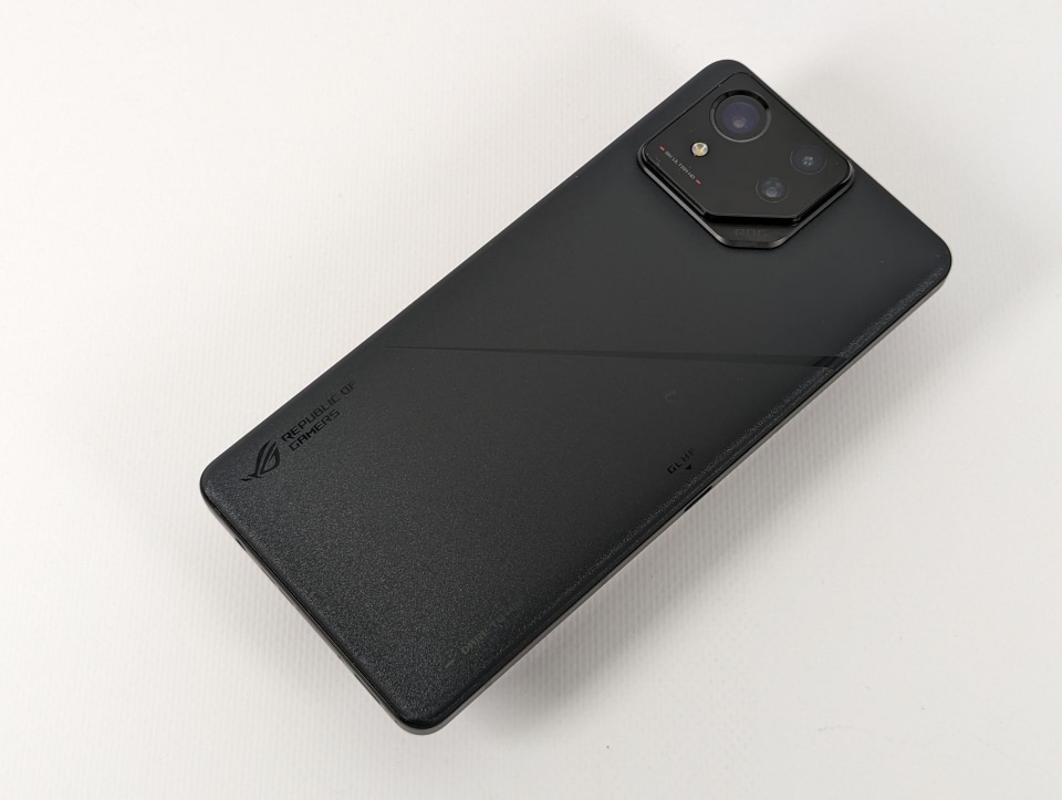 ROG Phone 8 Pro」クイックフォトレビュー] - ケータイ Watch