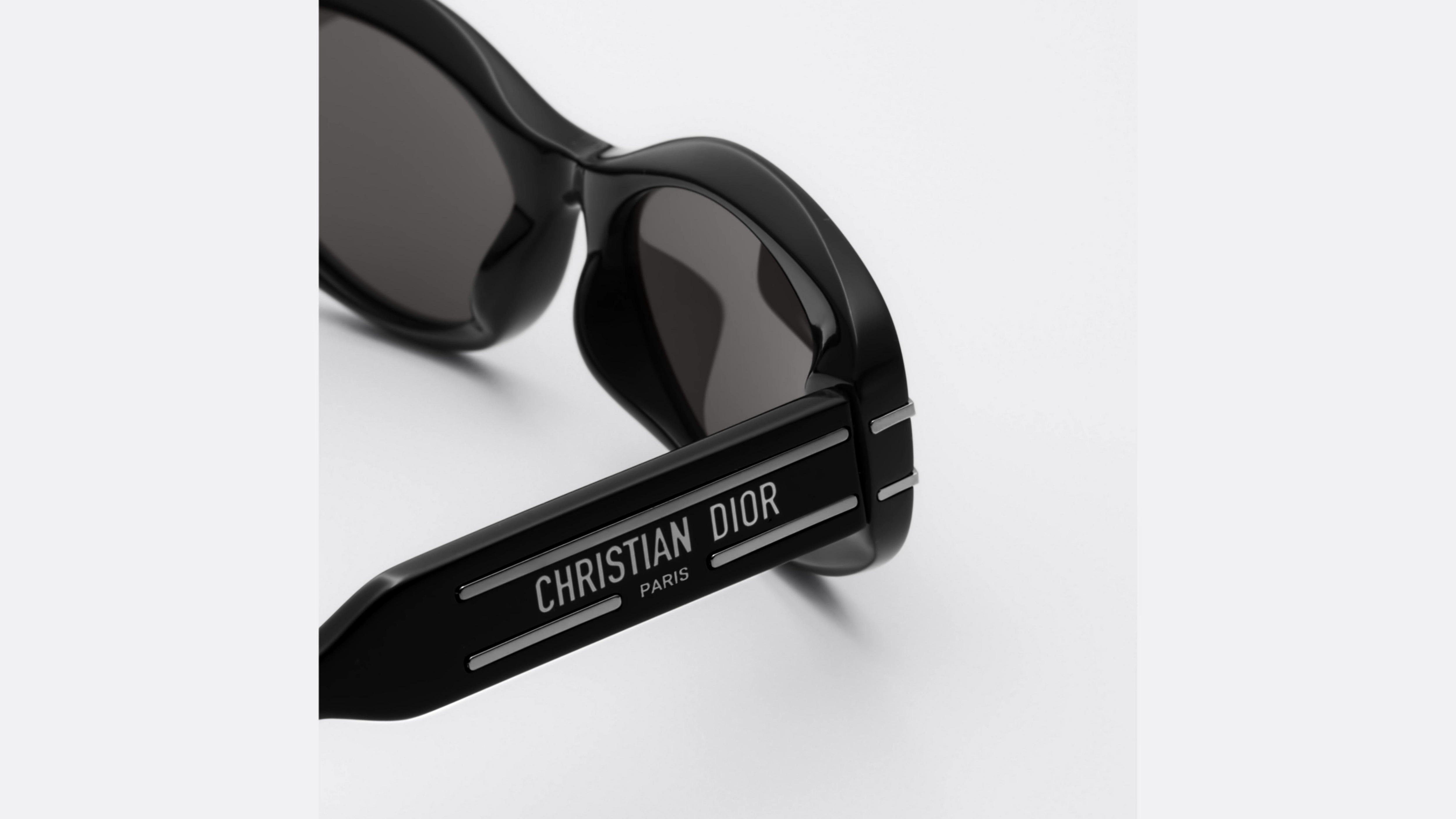 DIOR | DiorSignature サングラス オーバル